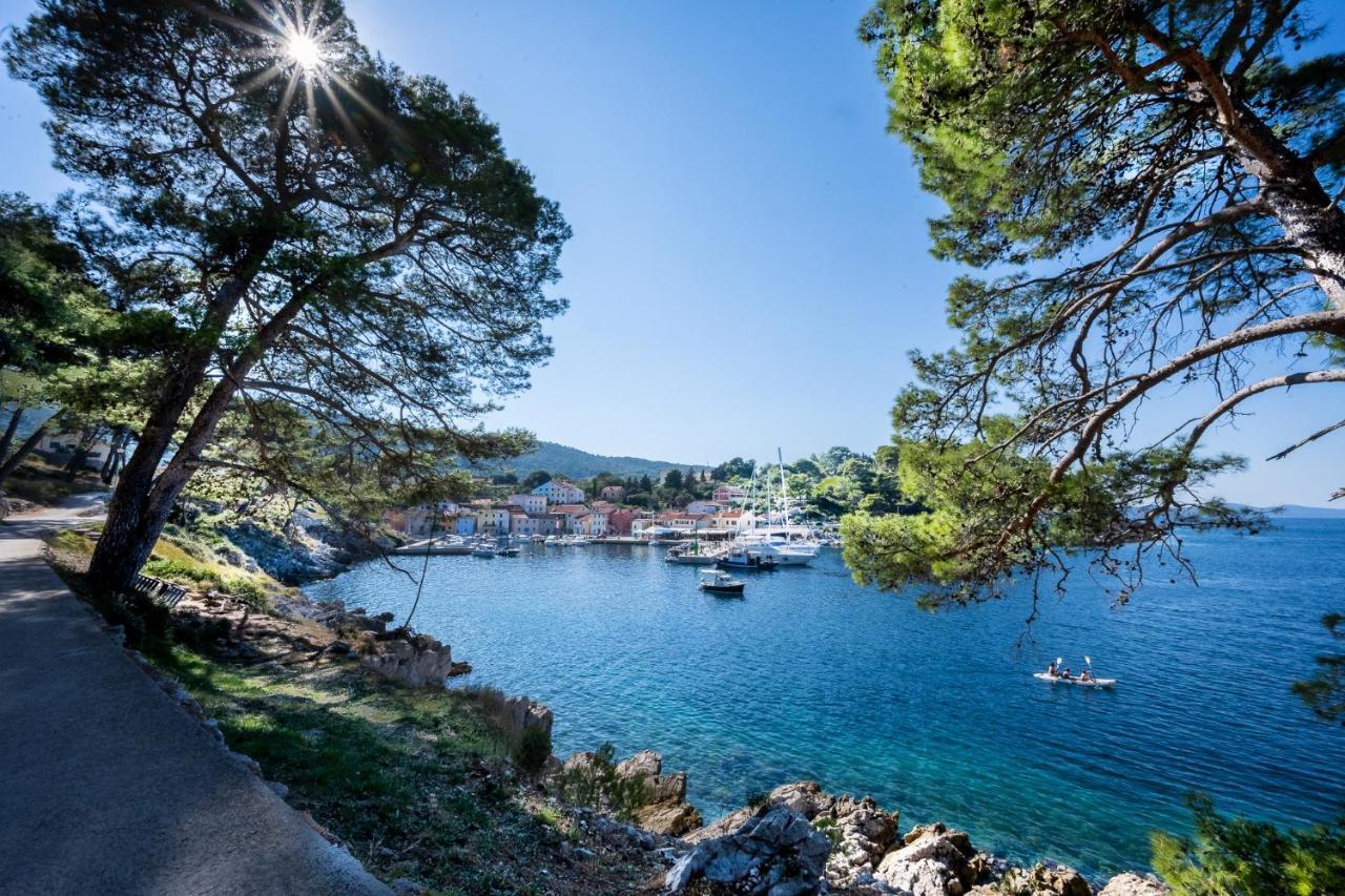 Apartment Carmen Veli Lošinj Exterior foto