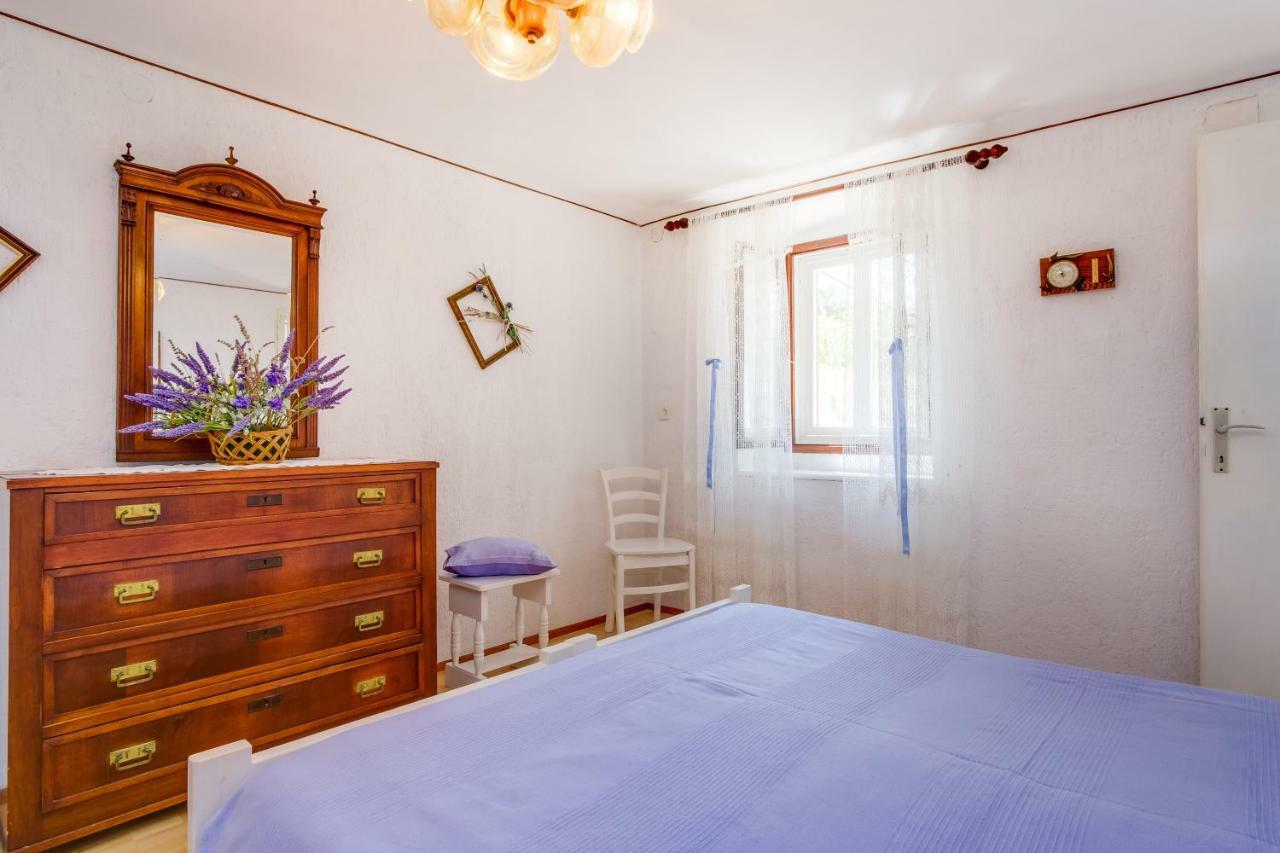 Apartment Carmen Veli Lošinj Exterior foto
