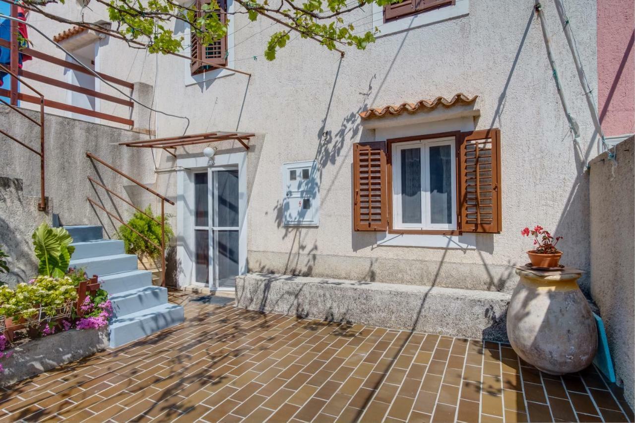 Apartment Carmen Veli Lošinj Exterior foto